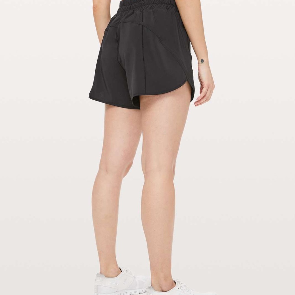 EUC Lululemon Track That Mid-Rise Short 5" - Black - Size 10